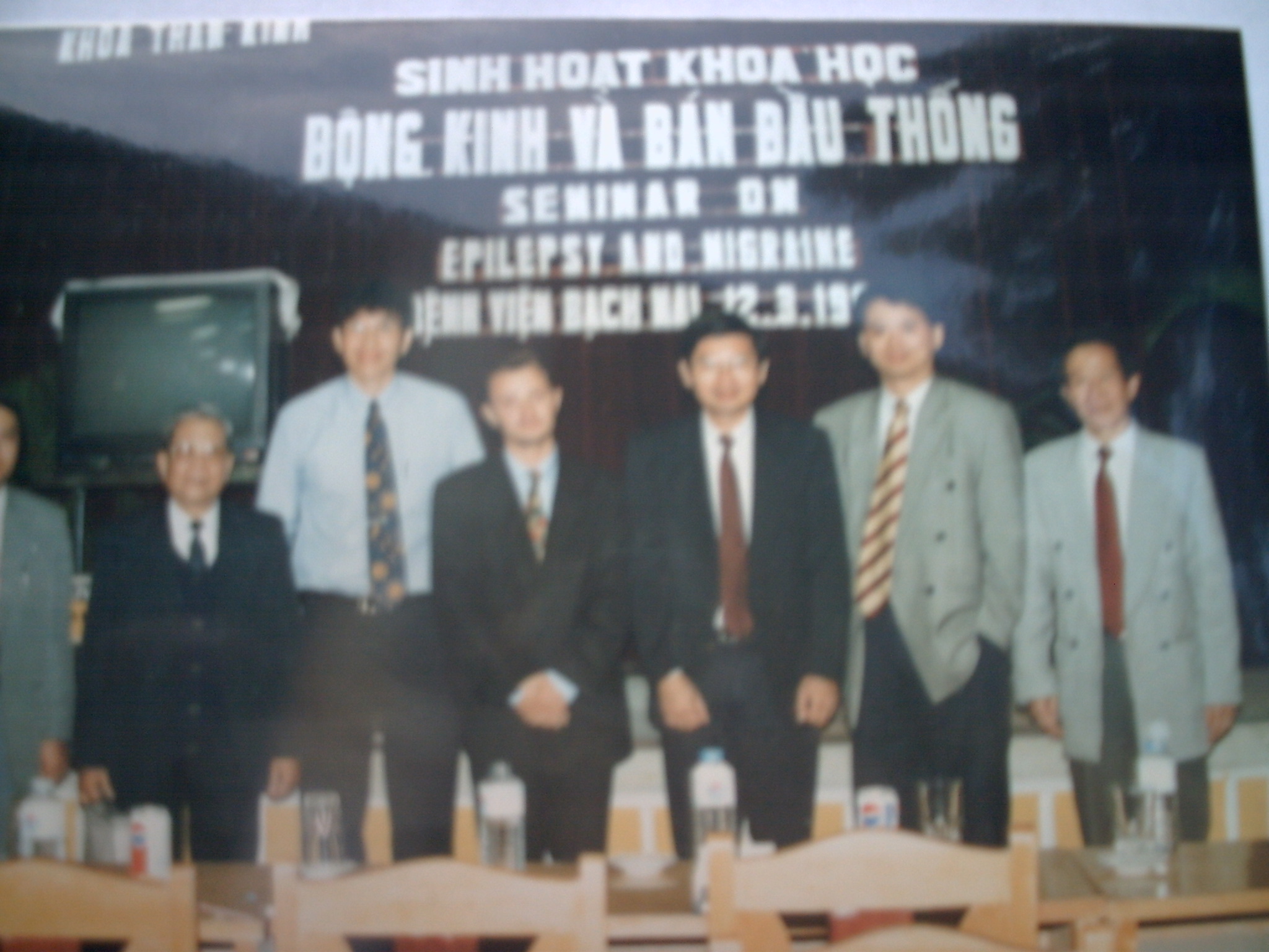 Giảng dạy và đào tạo thần kinh học tại trung tâm viện trường Bạch Mai