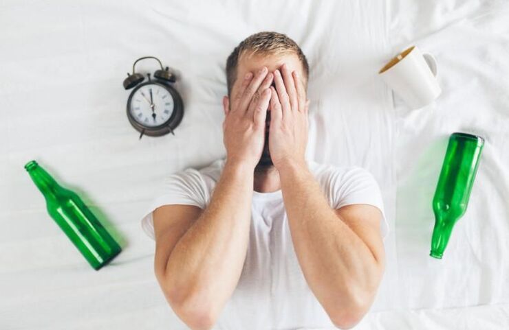 Uống rượu mất ngủ nguyên nhân do đâu? Cách khắc phục ra sao?
