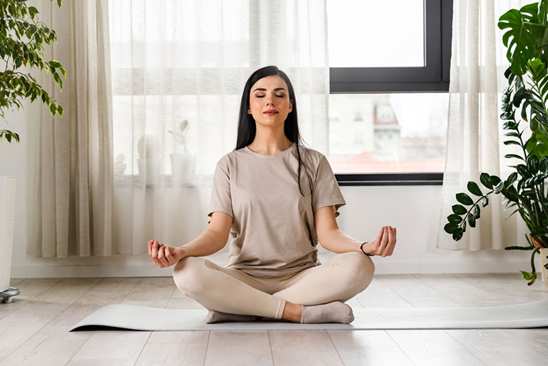 11 bài tập yoga trị mất ngủ đơn giản, dễ tập mà hiệu quả